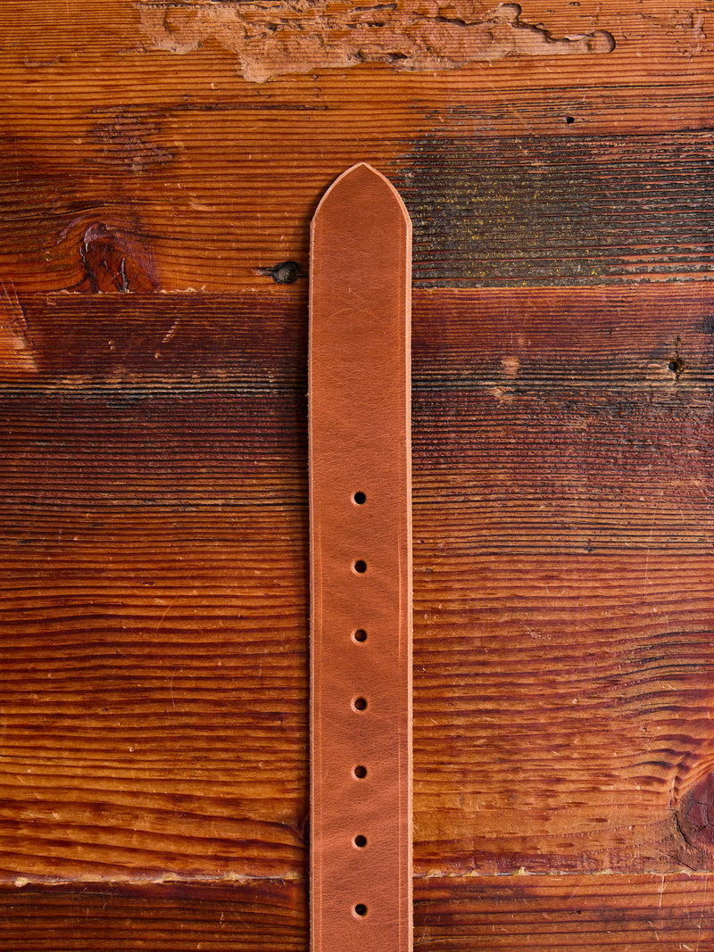 Essential Belt in Cognac Auburn