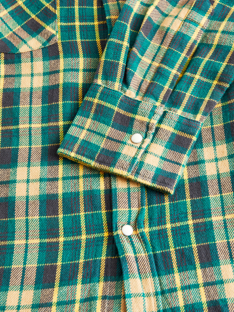 Washed Flannel Pearl Snap Shirt in Wisconsin White Pine