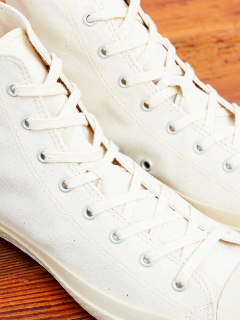 01JP High Top Sneaker in White