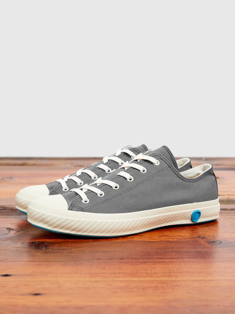 01JP Low Top Sneaker in Grey