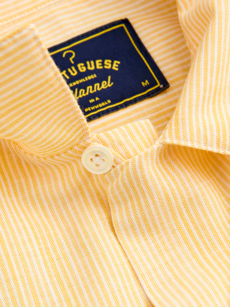 Summer Blend Button-Up Shirt in Yellow