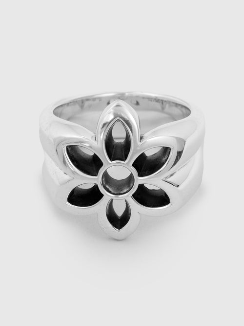 Model 28 Ring Medium in Sterling Silver