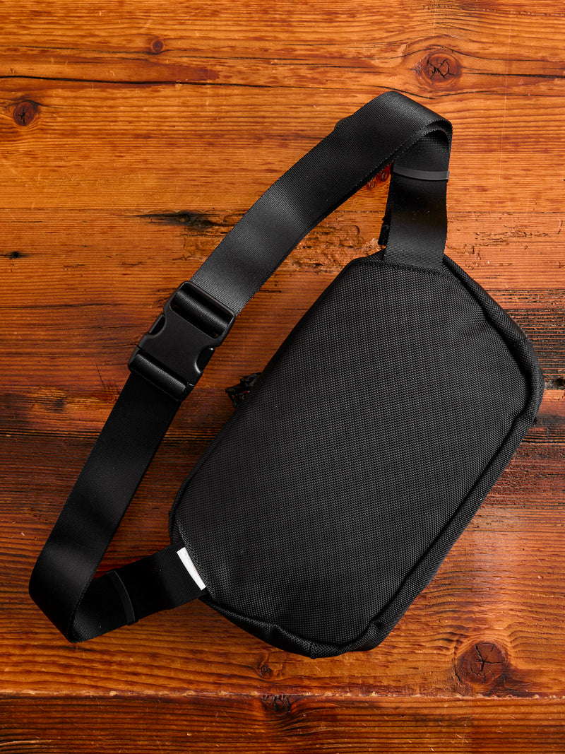 Explorer Sling Bag in Black