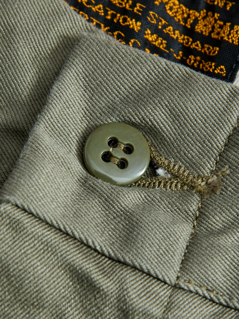 Pleated Military Chino Shorts in Olive