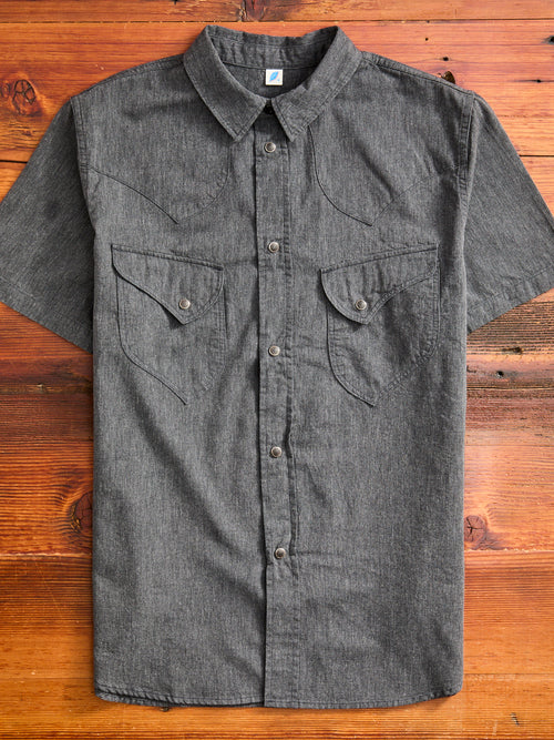 Chambray SS Curved Pocket Shirt in Heather Black