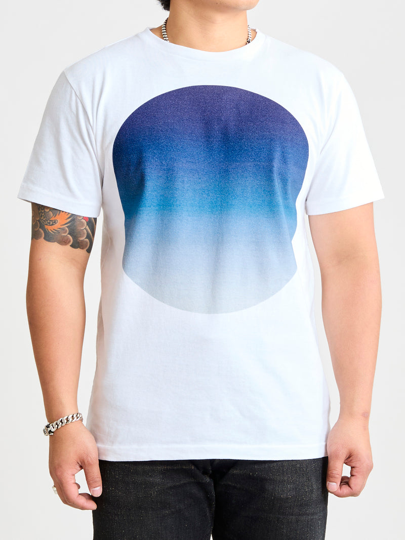 Big Circle T-Shirt in Blue Gradient