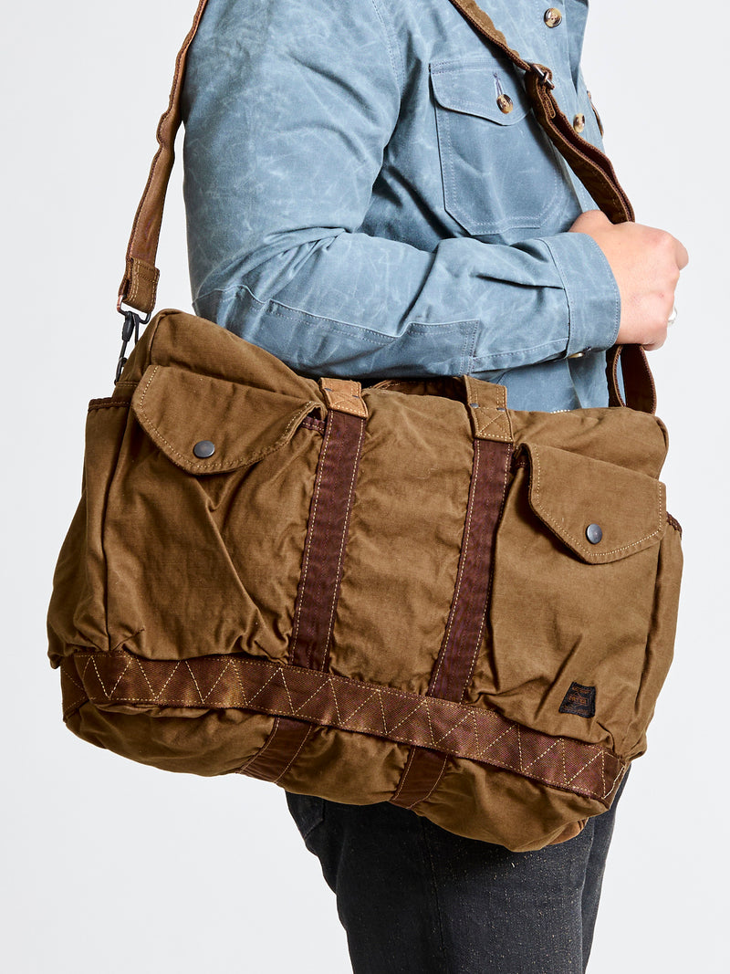 "Crag" 2-Way Boston Bag (S) in Coyote