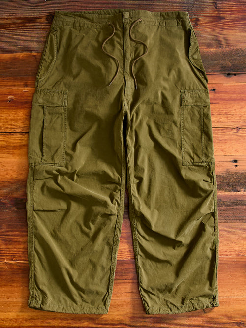 Cotton Nylon Darted Cargo Pants in Olive