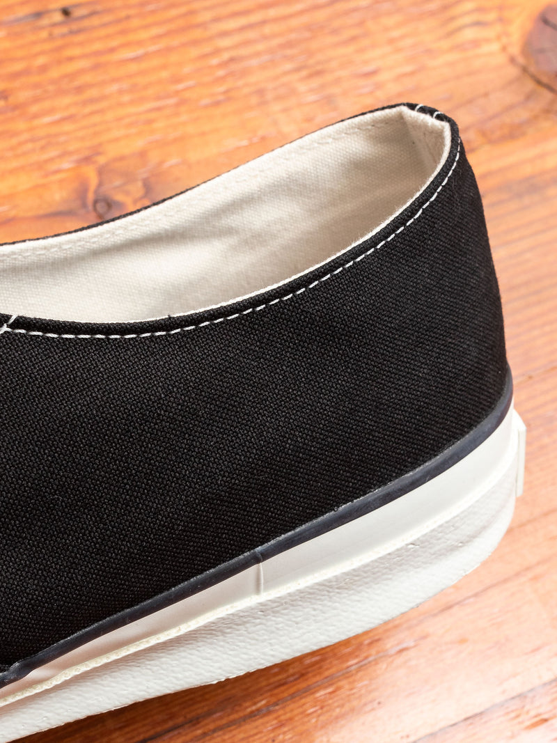 Deck Canvas Sneaker in Black