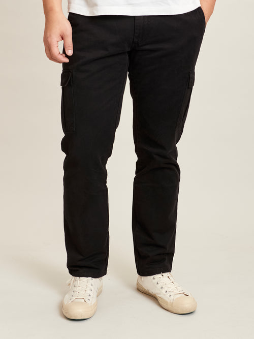 Relaxed Taper Cargo Chino in Black Stonewash